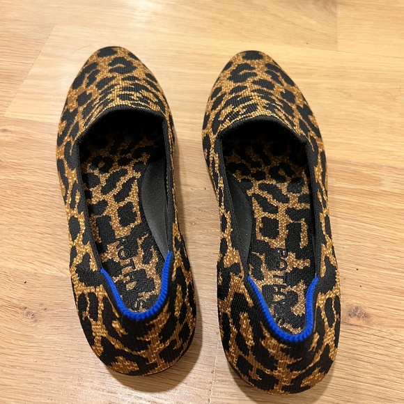 Rothys Leopard Print Almond Loafer Size 7 - Picture 4 of 5